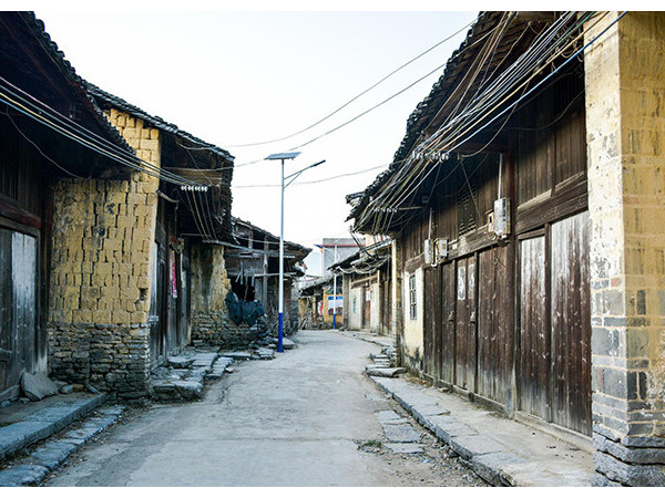 新农村道路建设太阳能路灯